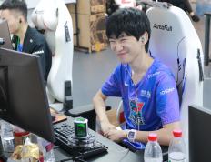 MK- Doinb焦点对战，JackeyLove与80激战独行侠分钟，领先优势明显胜负难料！再创辉煌时刻