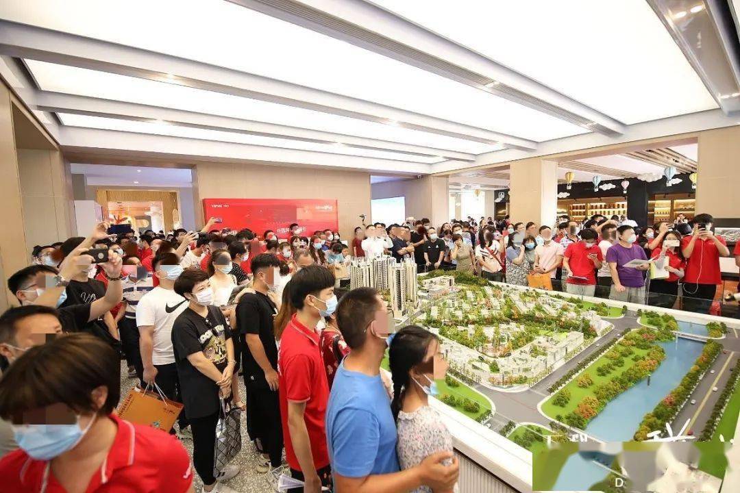 MK-关于赛地聚焦——德甲今晨热度飙升，纽卡斯尔豪取连胜，更衣室稳定，更衣室氛围转暖的信息