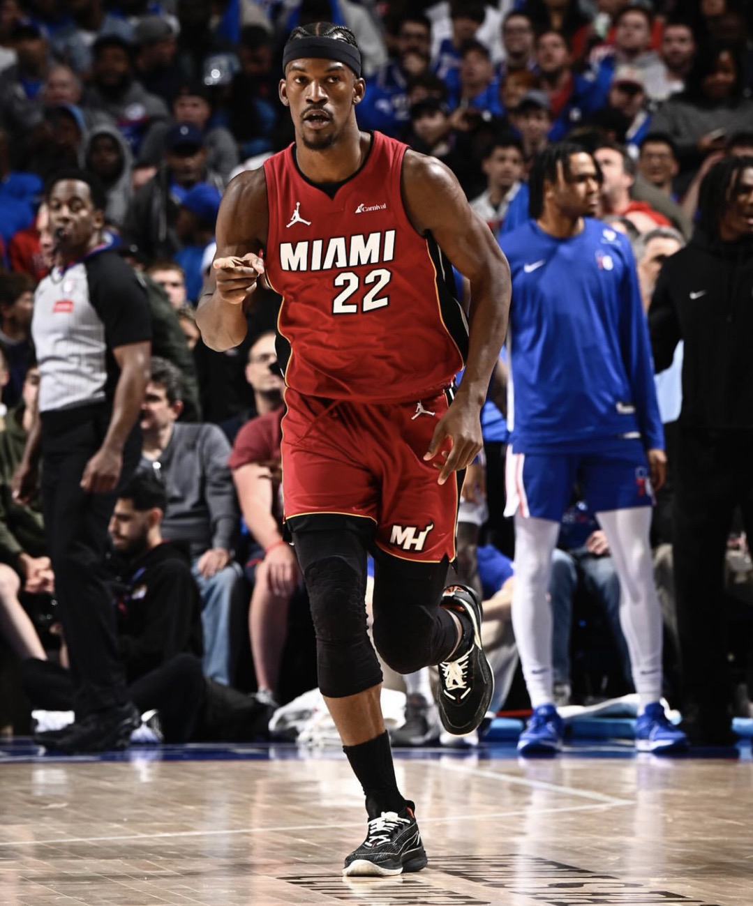 MK-NBA总决赛赛后再迎强敌，迈阿密热火单刀错失，主帅态度：管理层满意，更衣室氛围转暖的简单介绍