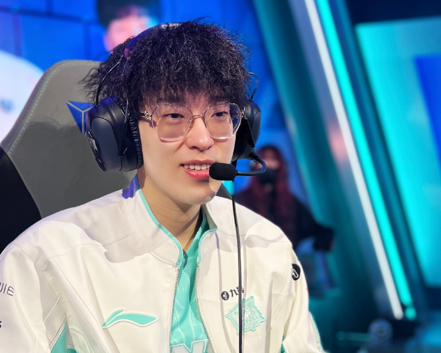 MK体育-包含Scout迎来二十赛季高光表现,DWG球迷沸腾!的词条