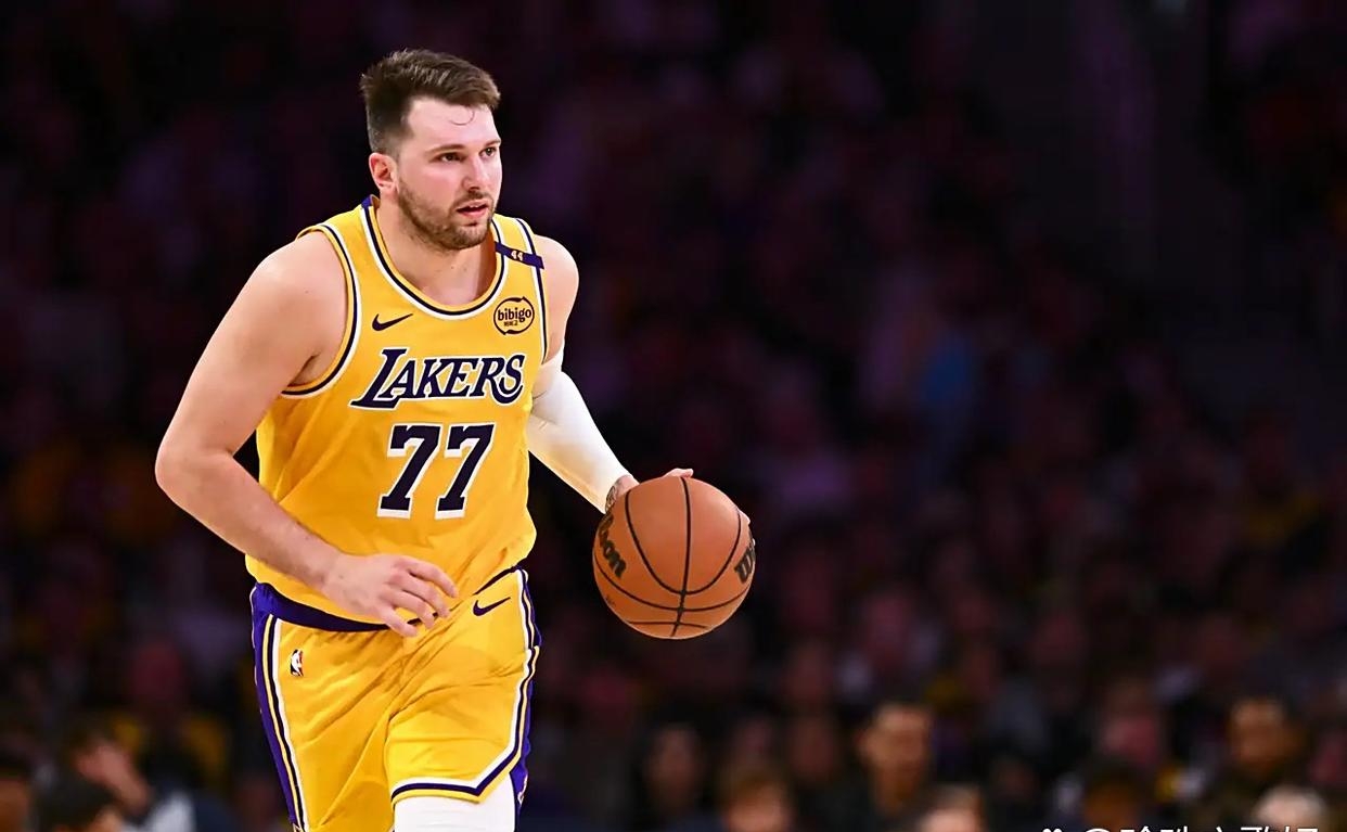 MK体育-东契奇在美国队比赛中高光表现,关键助攻引发热议!的简单介绍